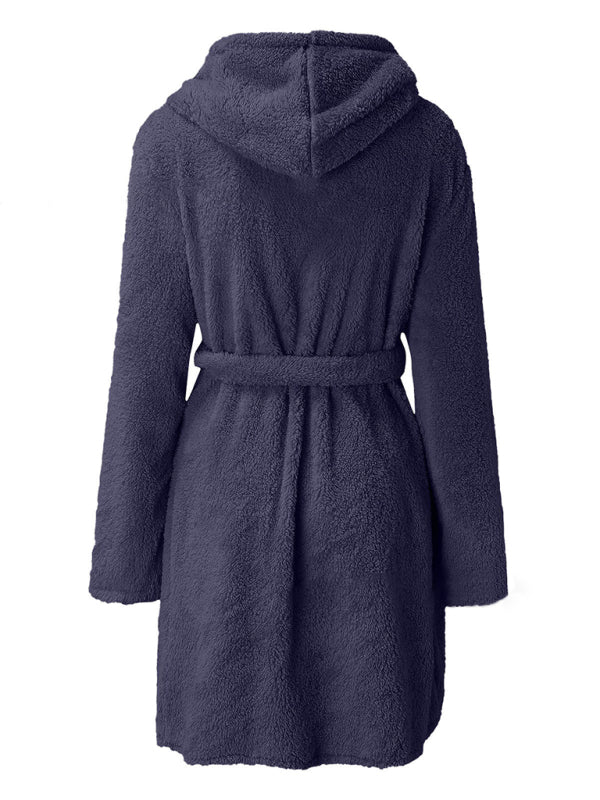 Hooded solid color warm bathrobe