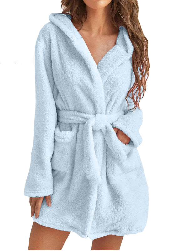 Hooded solid color warm bathrobe